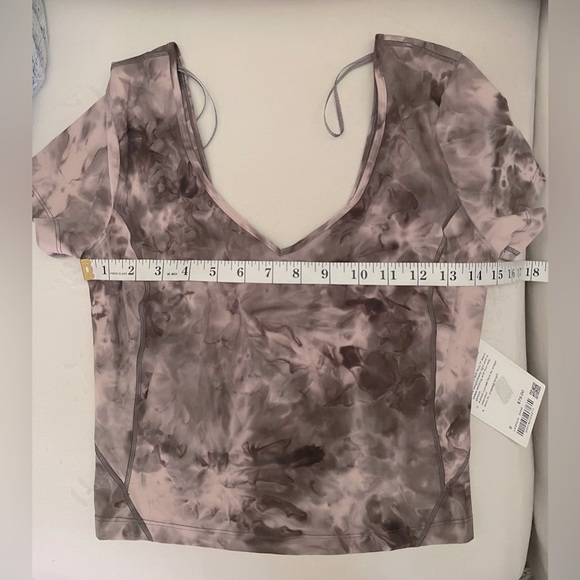 NWT Lululemon Align T-Shirt Diamond Dye Mink Berry Grey Size 6 - Picture 10 of 10